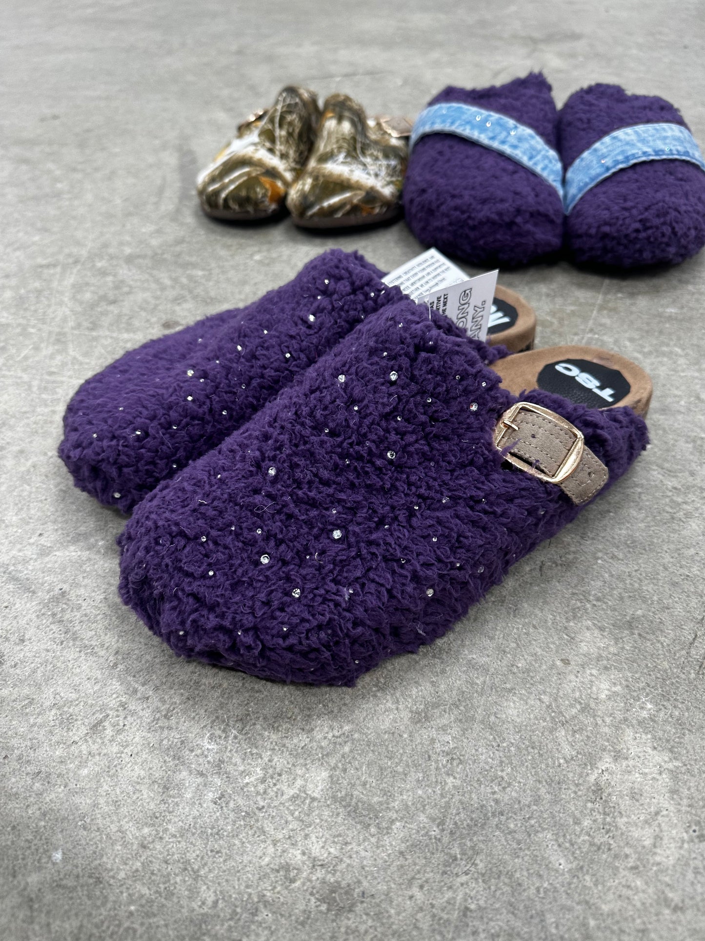 TSC fur rhinestones Clogs