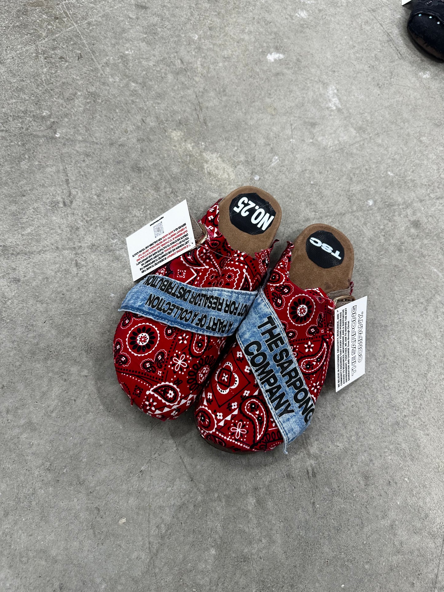 TSC bandana blue denim strap Clog